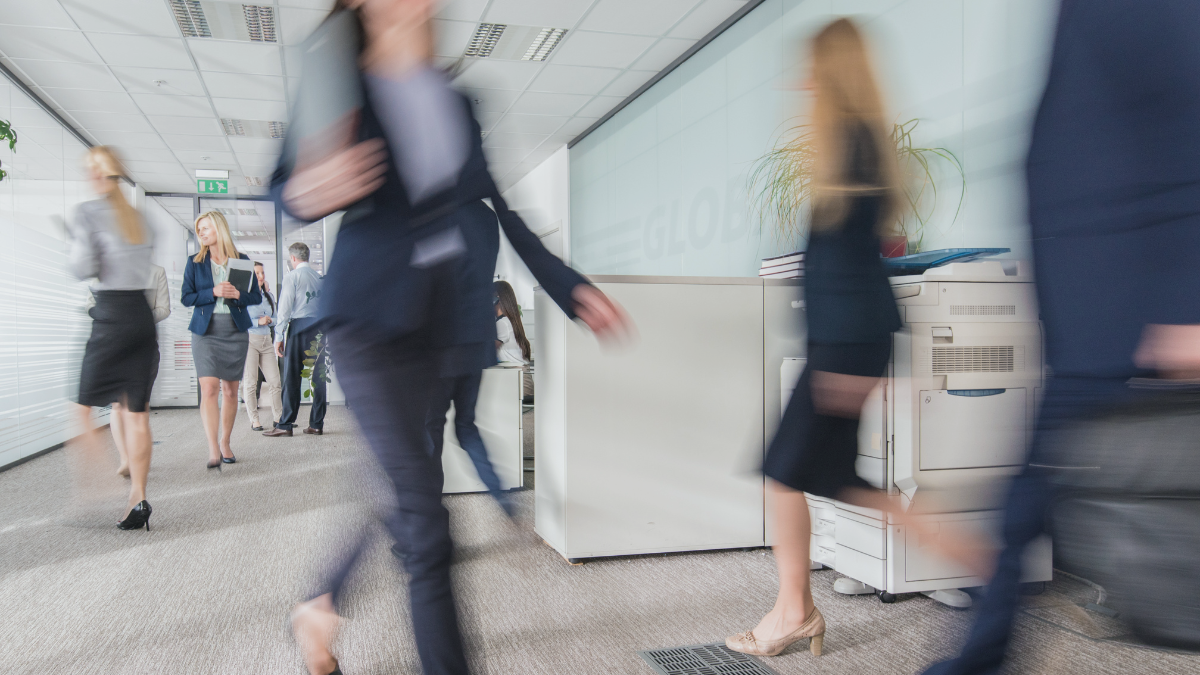 Midt i travlheden er arbejdsglæden din vigtigste ressource.